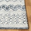 Roslyn ROS802 Hand Tufted Area Rug - Safavieh - 3 of 4