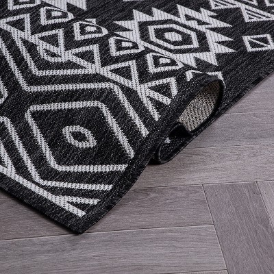 Black Geometric Flat Woven 8' x 10' Indoor/Outdoor Rug