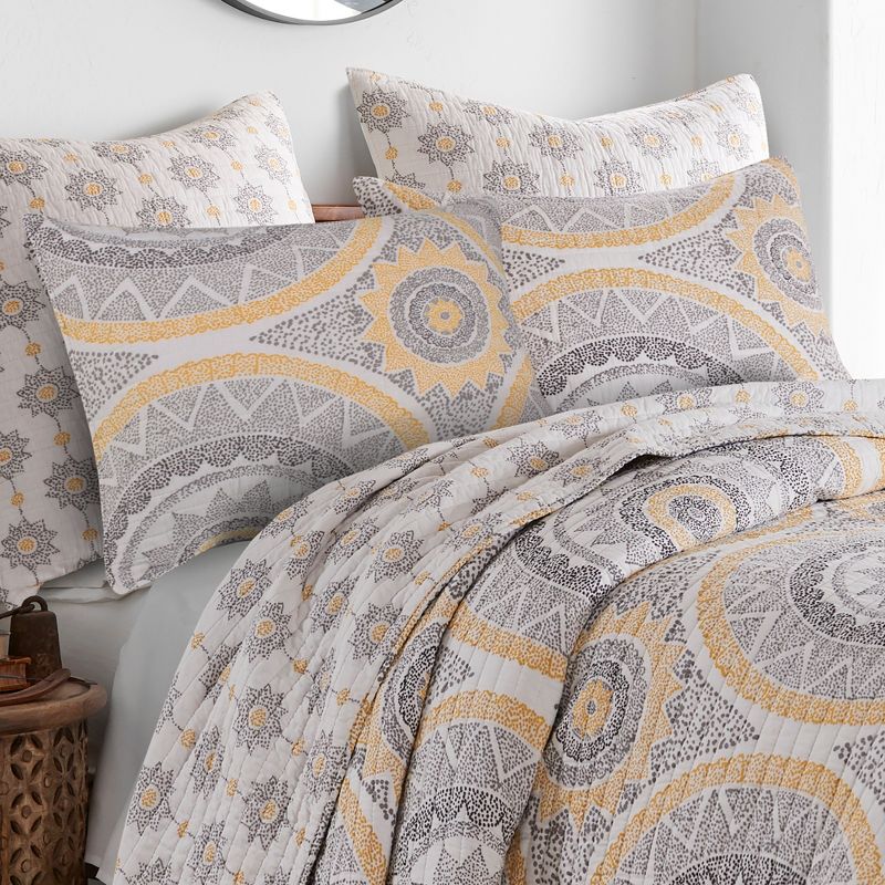 Luiza Multicolored Quilt Set - Levtex Home, 3 of 5