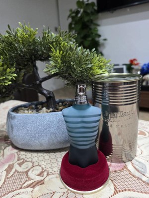 Guest review image 2 of 3, zoom in