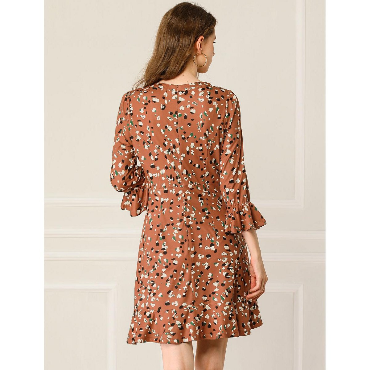 Женские платья INSPIRE CHIC Women's Round Neck 3/4 Bell Sleeves Ruffle Hem Leopard Dress Medium Brown — фото 5