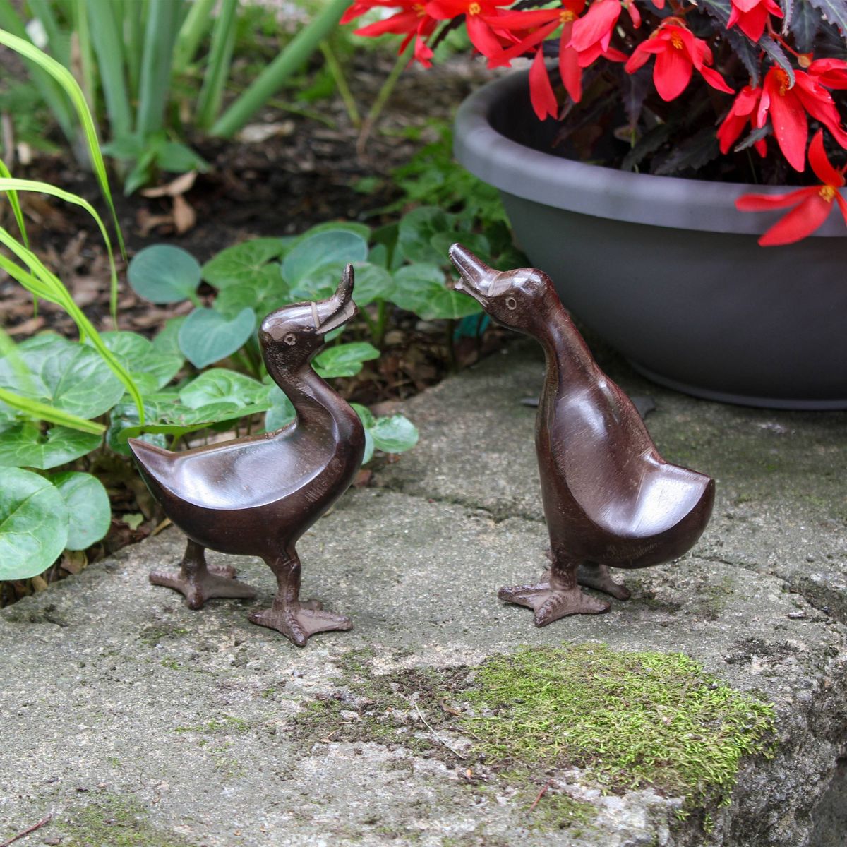 Achla Designs Pair of 2 Ducklings Outdoor Garden Statue Bronze - thumbnail 10