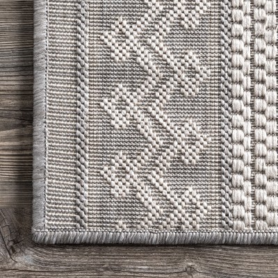 Lowen Gray Tribal Indoor/Outdoor Synthetic Area Rug