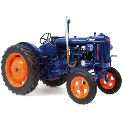 Fordson Major E27N Wide Tractor (Circa 1945-1952) 1/16 Diecast Model by Universal Hobbies