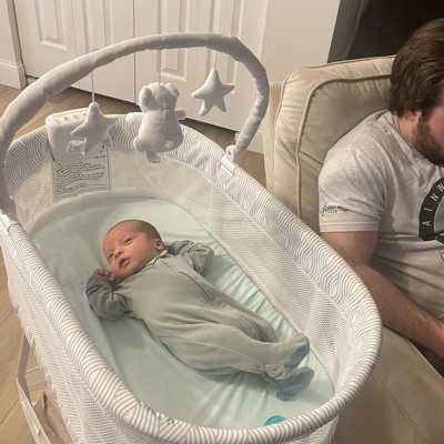 A Bluetooth Delta Children, Connect Bassinet for Sale in Fayetteville