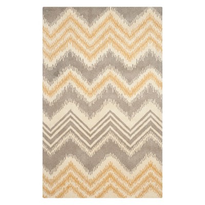 5'x8' Chevron Tufted Area Rug Gray/Gold - Safavieh