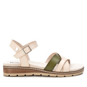 Refresh Shoes Women's Flat Strappy Sandals - 1 of 4