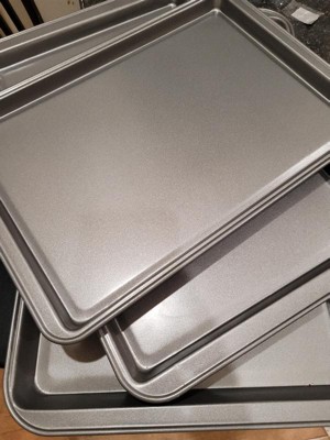 NutriChef 3-Pc. Nonstick Cookie Sheet Pans - PFOAm PFOSm PTFE-Free,  Professional Quality Kitchen Cooking Non-Stick Baking Trays w/ Black Coating