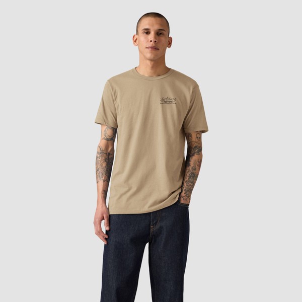 Playera de manga corta de corte relajado Lone Wolf Rodeo para hombre Levi's® - Tan 3