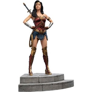 Weta Workshop - WETA Workshop Polystone - Justice League (Zack Snyder) - Trinity Series - Wonder Woman 1:6 Scale Statue - 1 of 4