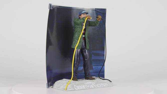 McFarlane Movie Maniacs 6&#34; Figure Clark Griswold (Christmas Vacation), 2 of 14, play video