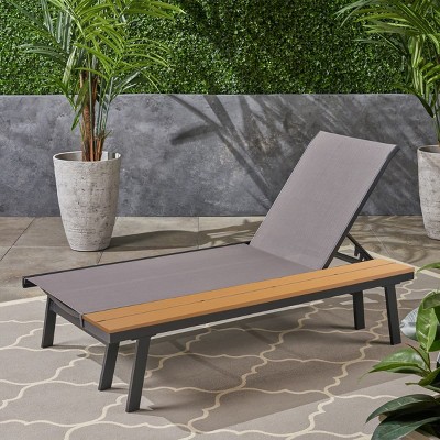 Patio Chaise Lounge with Mesh Seating and Built-In Side Table,Chaise Lounge Chair with Adjustable Recline-Maison Boucle