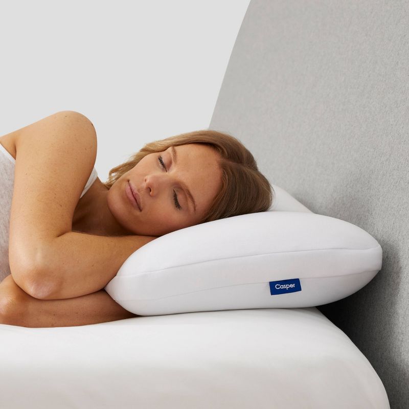 The Casper Hybrid Pillow, 6 of 9