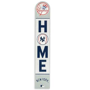 MLB New York Yankees Home Vertical Porch Leaner Wood Wall Decor