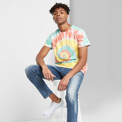 tie dye shirt outfit men