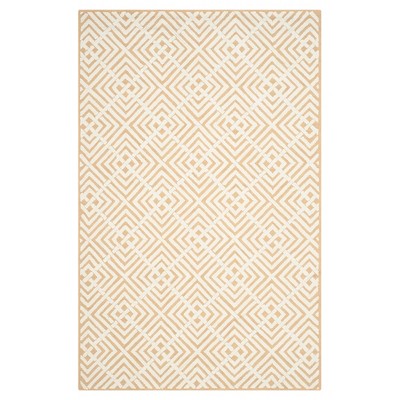 Beige/White Geometric Hooked Area Rug 5'6"x8'6" - Safavieh