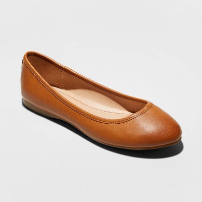 Women's Everly Faux Leather Round Toe 