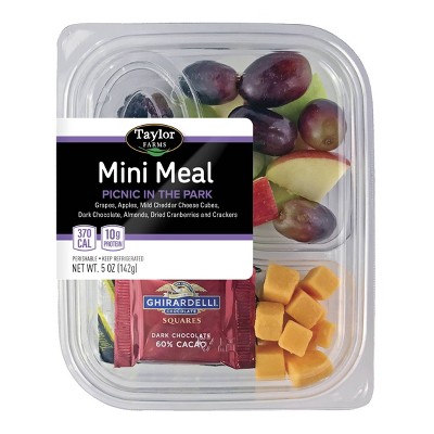 Taylor Farms Picnic in the Park Snack Tray - 5oz