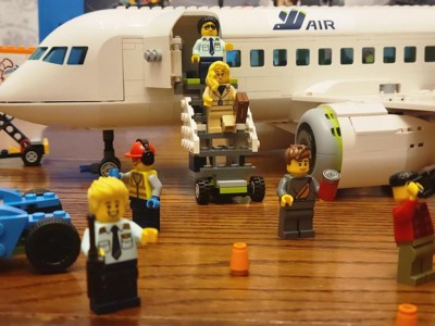 Passenger Airplane 60367 | City | Buy online at the Official LEGO® Shop US