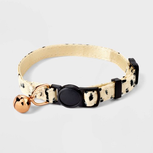 Adjustable shop cat collar