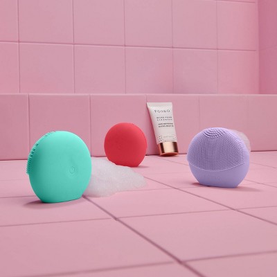 FOREO LUNA Play Plus 2 Silicone Facial Cleansing Brush