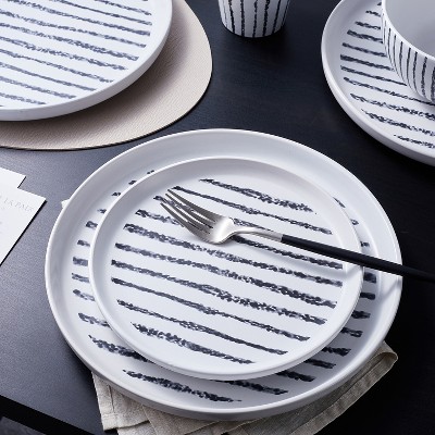 Black and White Ceramic 32-Piece Dinnerware Set, Service for 8