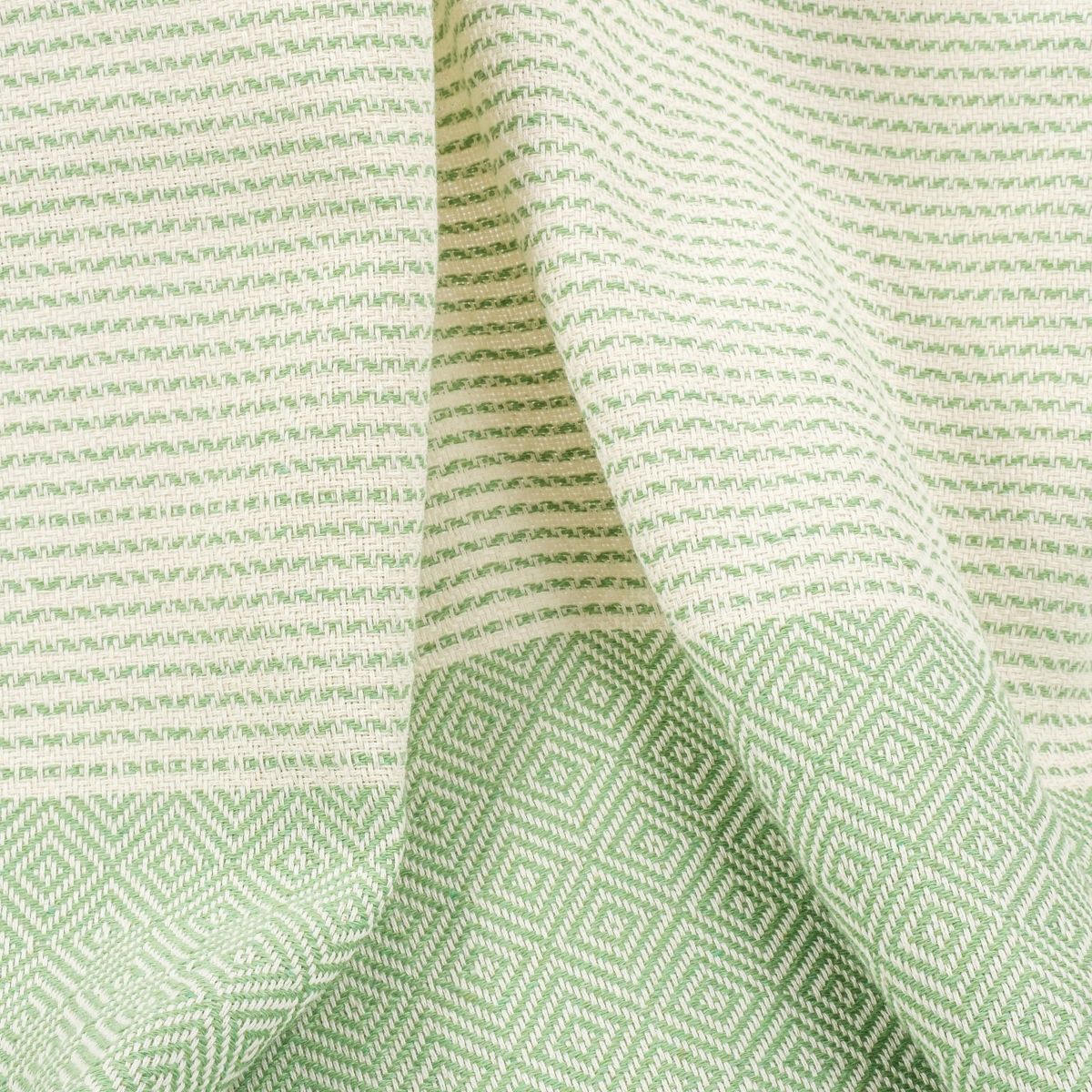 American Soft Linen 4 Piece Turkish Peshtemal Beach Towel Set, Light Weight Peshtemal Beach Pool Towels - thumbnail 3