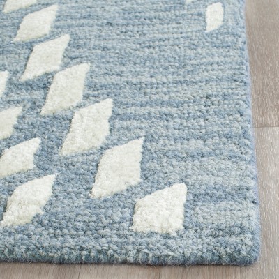 Handmade Bella Blue Ivory Floral Wool Runner Rug - 2'3" x 7'