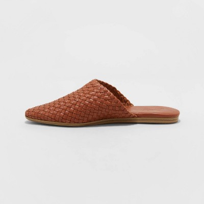 universal thread woven mules