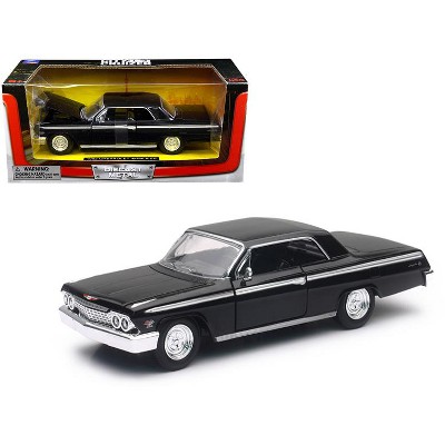 1962 Chevrolet Impala SS Black 1/24 Diecast Model Car by New Ray