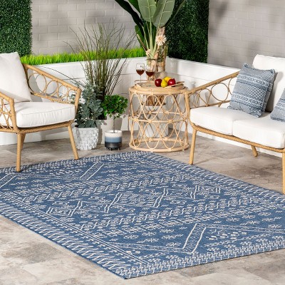 Coastal Charm Blue Synthetic 3' 9" x 5' 7" Indoor/Outdoor Area Rug