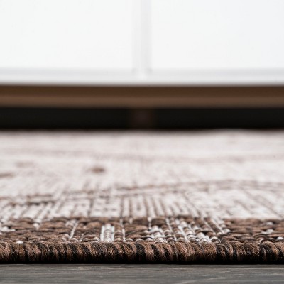 Medallion Mirage 4' x 6' Reversible Indoor/Outdoor Rug in Brown/Beige