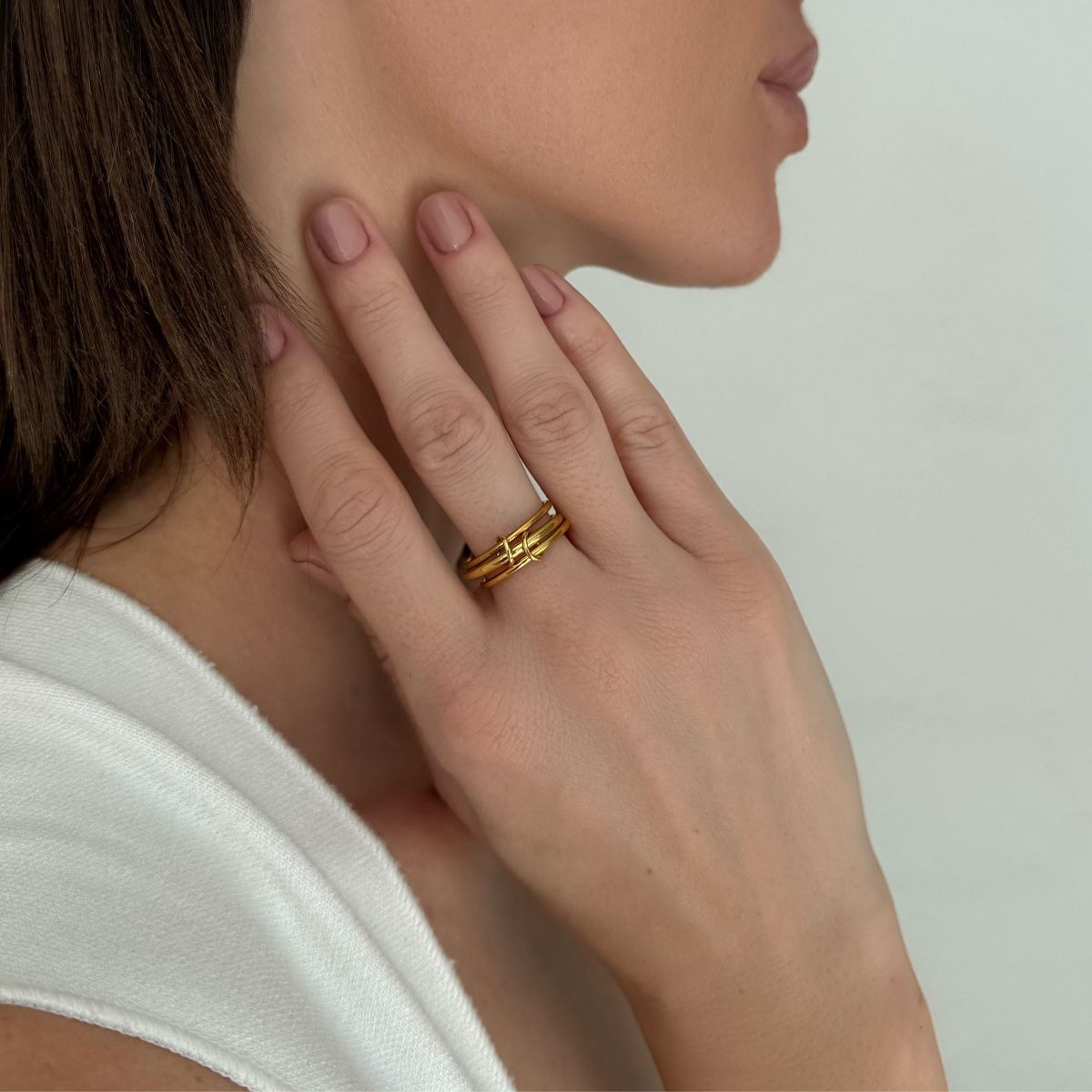 Adornia Tarnish Resistant 18k Gold Plated Three Band Connected Ring Set - thumbnail 2