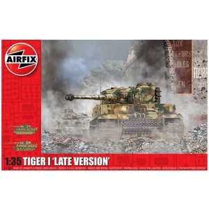 Level 3 Model Kit of Tiger I "Late Version" Tank with 2 Scheme Options 1/35 plastic model kit by Airfix - 1 of 4