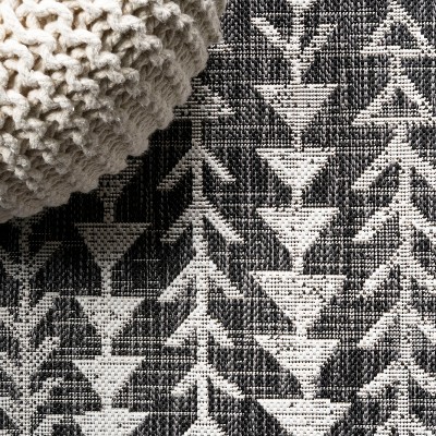 Bohemian Black/Ivory Geometric Synthetic Indoor/Outdoor Rug