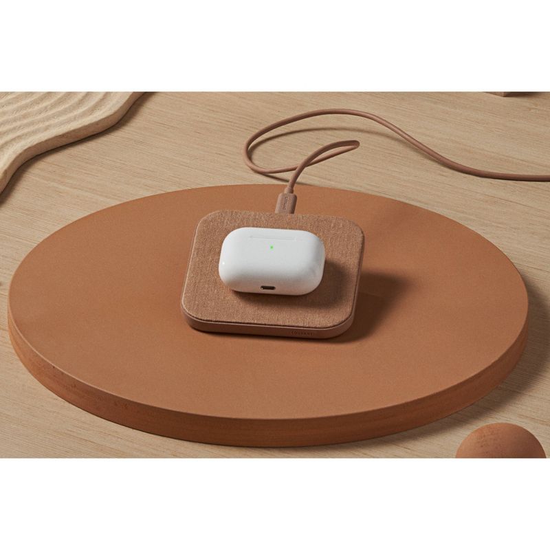 Courant Essentials CATCH:1 Single-Device Wireless Charger, 3 of 6