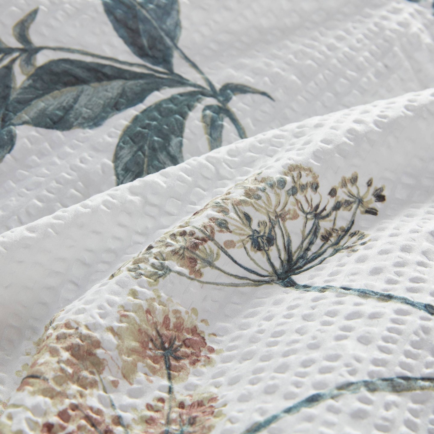Комплект с одеялом Madison Park Full/Queen 7pc Benita Print Seersucker Comforter Set with Throw Blanket Taupe: Hypoallergenic Floral Bedding, цвет: С принтом — фото 7