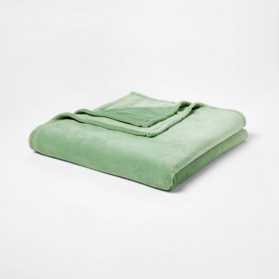 Solid Plush Bed Blanket - Room Essentials™