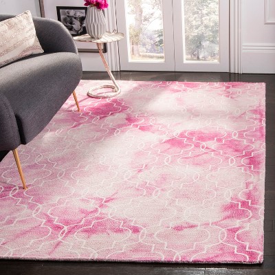 Rose and Ivory Hand-Tufted Wool Area Rug, 5' x 8'