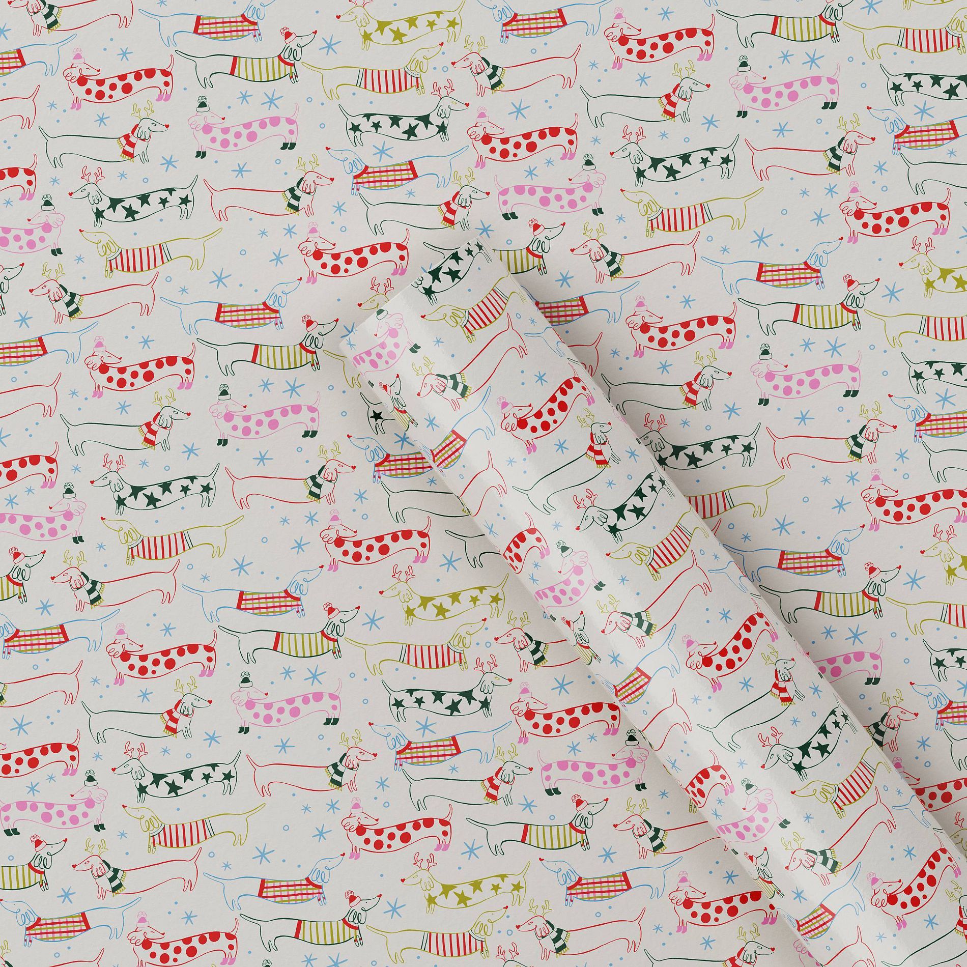 30” 20 sq ft Christmas Roll Wrap Dachshunds in Sweaters and Scarves - Wondershop™
