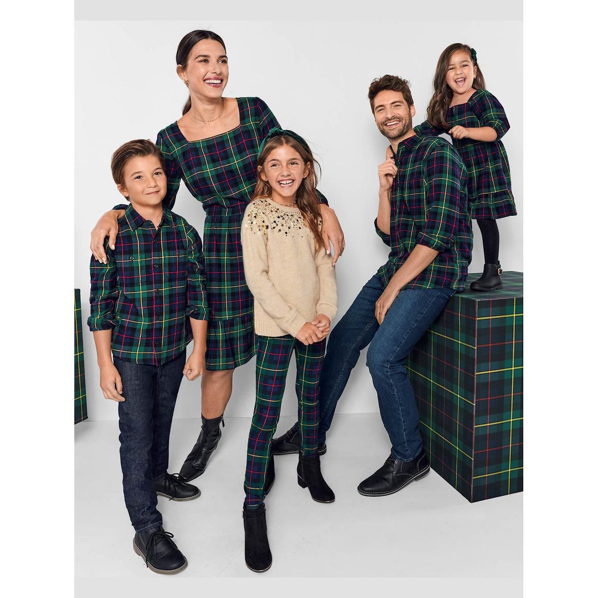 The Children's Place Boys Matching Family Christmas Long Sleeve Plaid Flannel Button Up Shirt - thumbnail 3