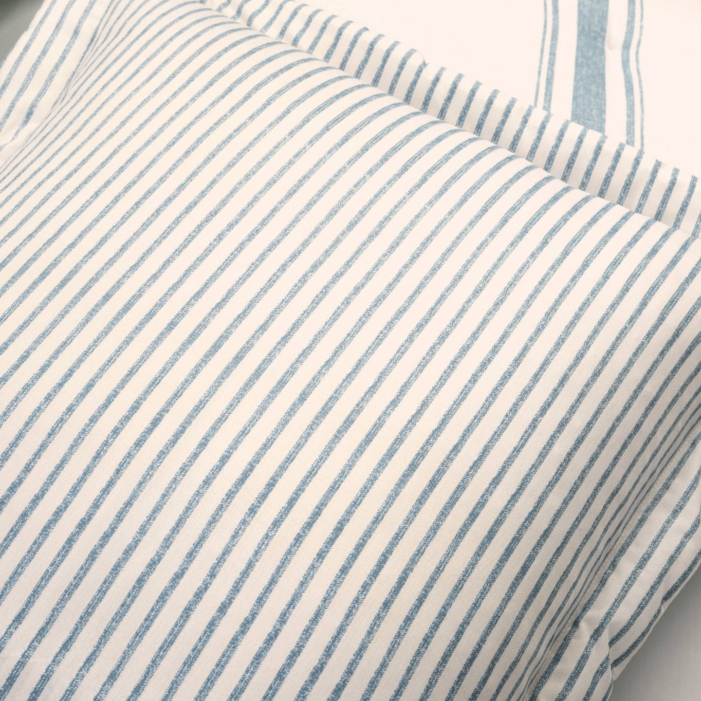 Постельное бельё Lush Decor 3pc California King Farmhouse Stripe Reversible Oversized Comforter Set Blue: Year-Round Quilted Bedding Sets with Shams, цвет: Полосатый — фото 6