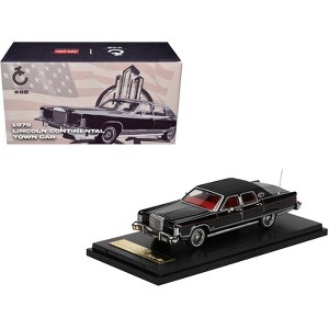 1979 Lincoln Continental Town Car Black with Red Interior 1/64