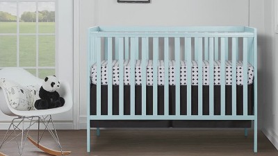 Natural Pinewood 5-in-1 Convertible Crib with Adjustable Mattress Support
