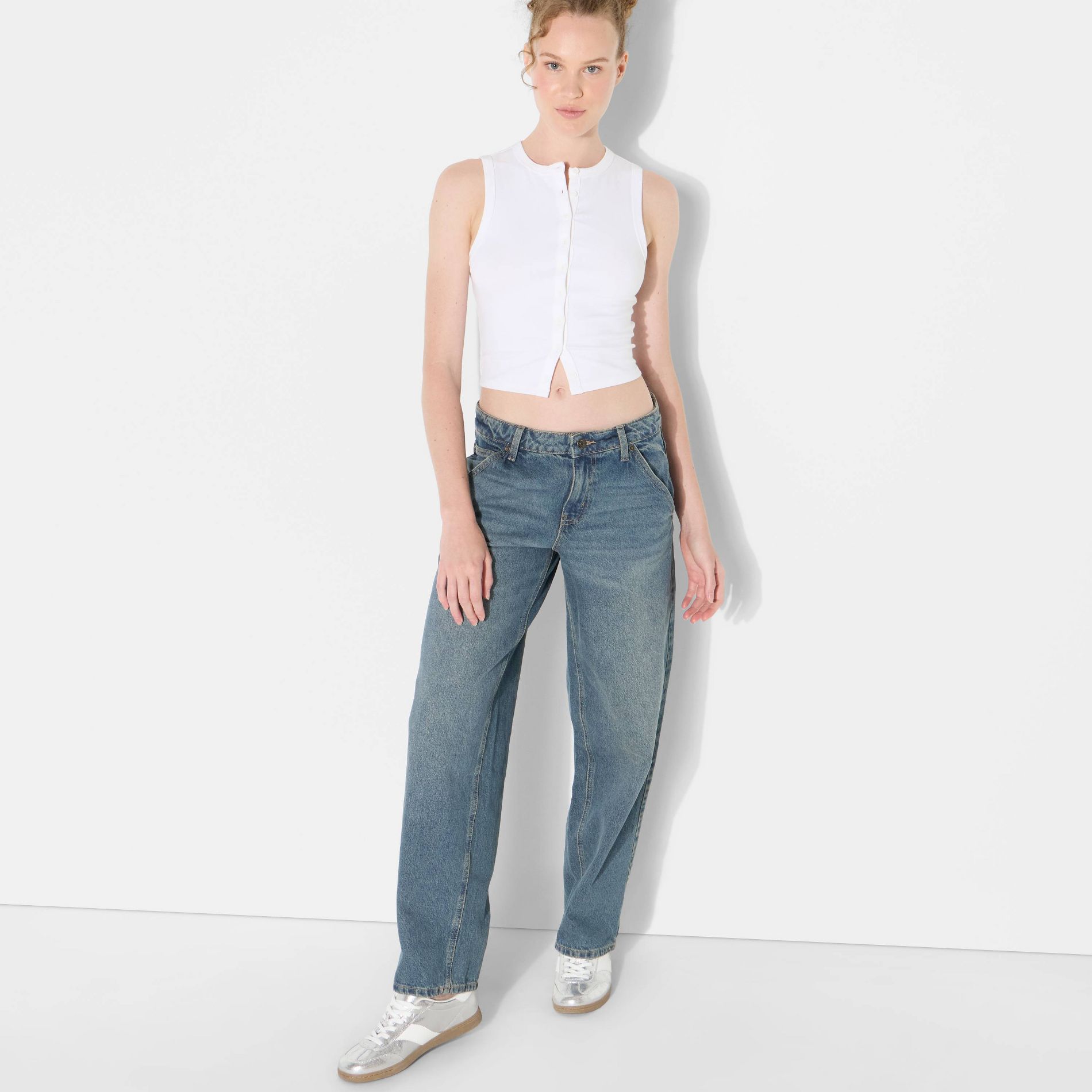 Women's 90's Mid-Rise Relaxed Straight Jeans - Wild Fable™