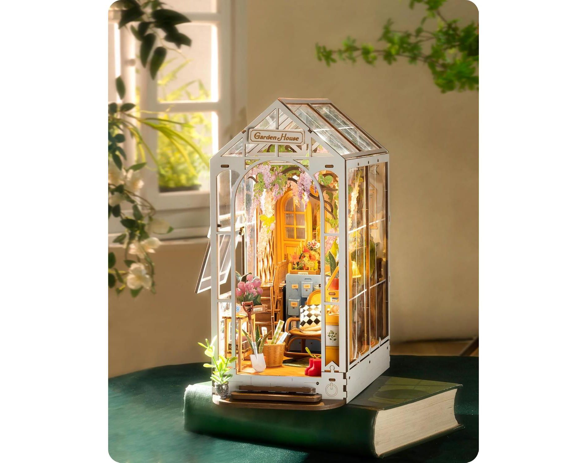 Rolife DIY Book Nook Kit Garden House, DIY Miniature Booknook Kit 3D Creative Decorative Bookend Bookshelf Insert
