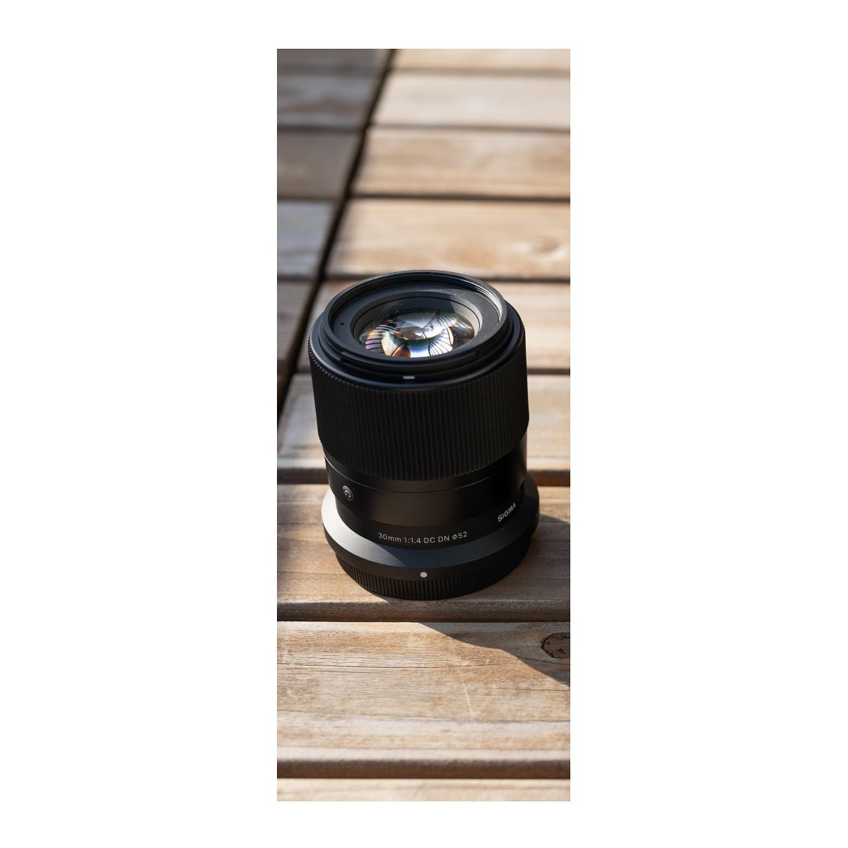 Sigma 30mm F1.4 DC DN Contemporary Lens for Nikon Z Mount w/Camera Bag Bundle - thumbnail 2