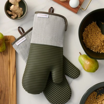 KITCHENAID Evergreen Design Series Herringbone Ribbed Soft Silicone Oven Mitts 2-Pack, Heat Resistant, Waterproof, Deep Forest Green, 7x14 2 pot holders