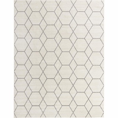 Ivory and Gray Geometric Trellis Synthetic 8' x 10' Area Rug
