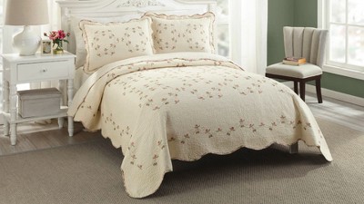 Twin Pink Cotton Embroidered Quilt Set with Scalloped Edges